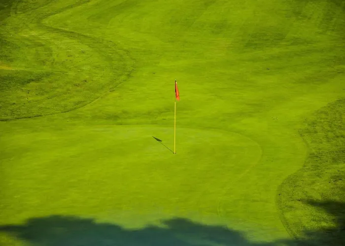 Near By Marco Simone Golf, Cleaning Included Roma