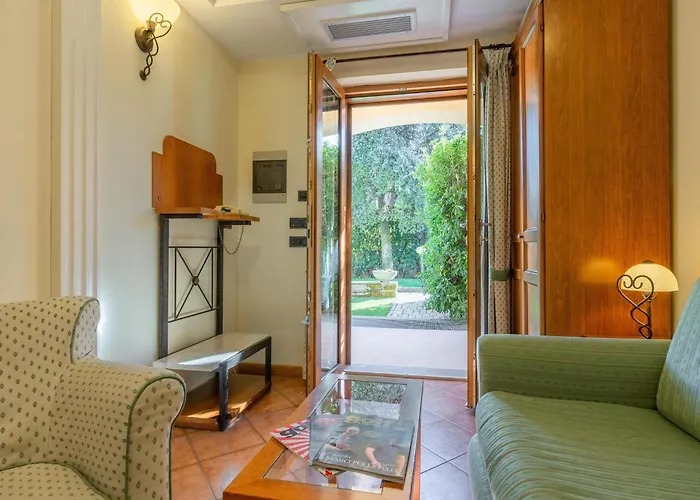 Casa vacanze Near By Marco Simone Golf, Cleaning Included